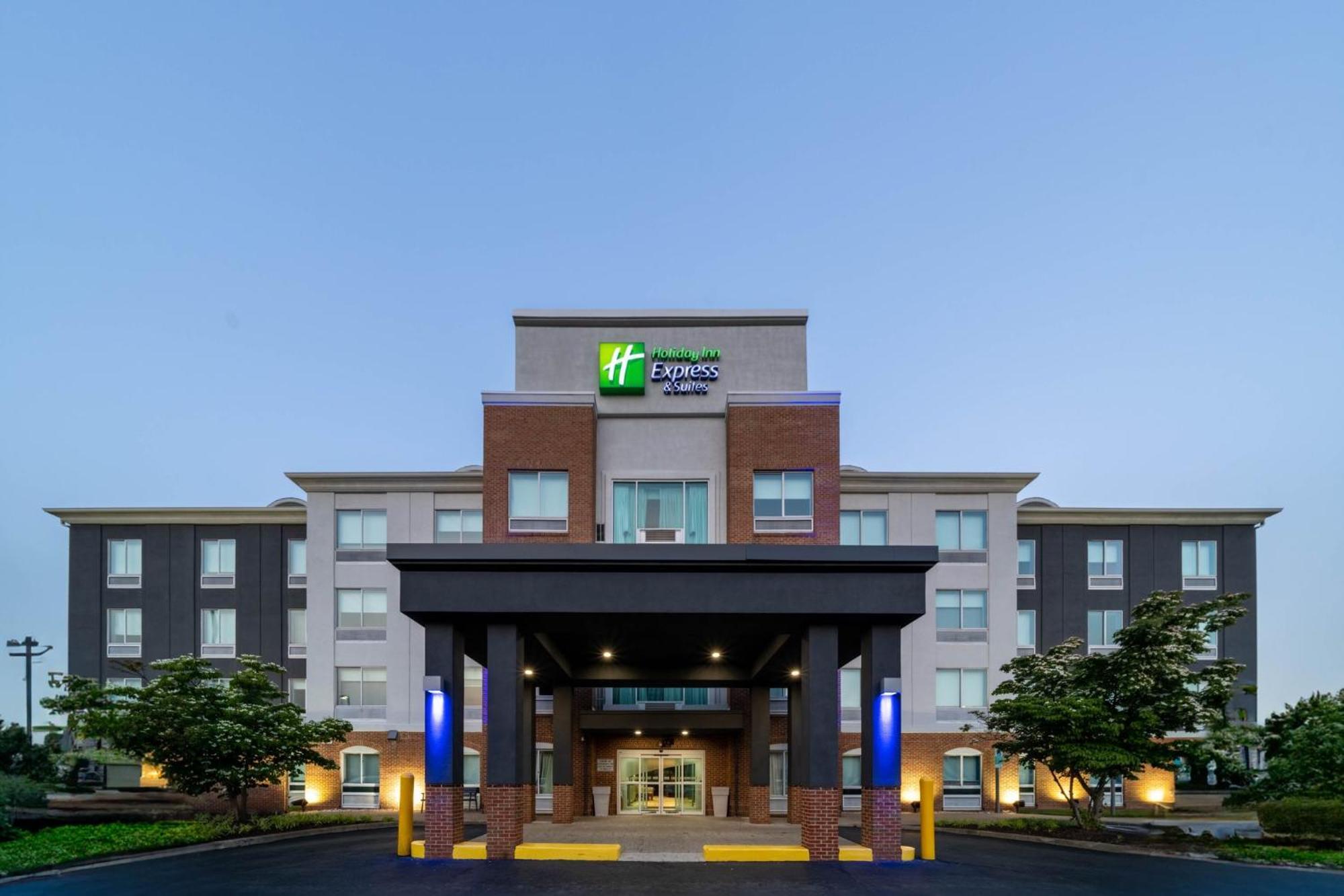 Holiday Inn Express Hotel & Suites Woodbridge, An Ihg Hotel Экстерьер фото