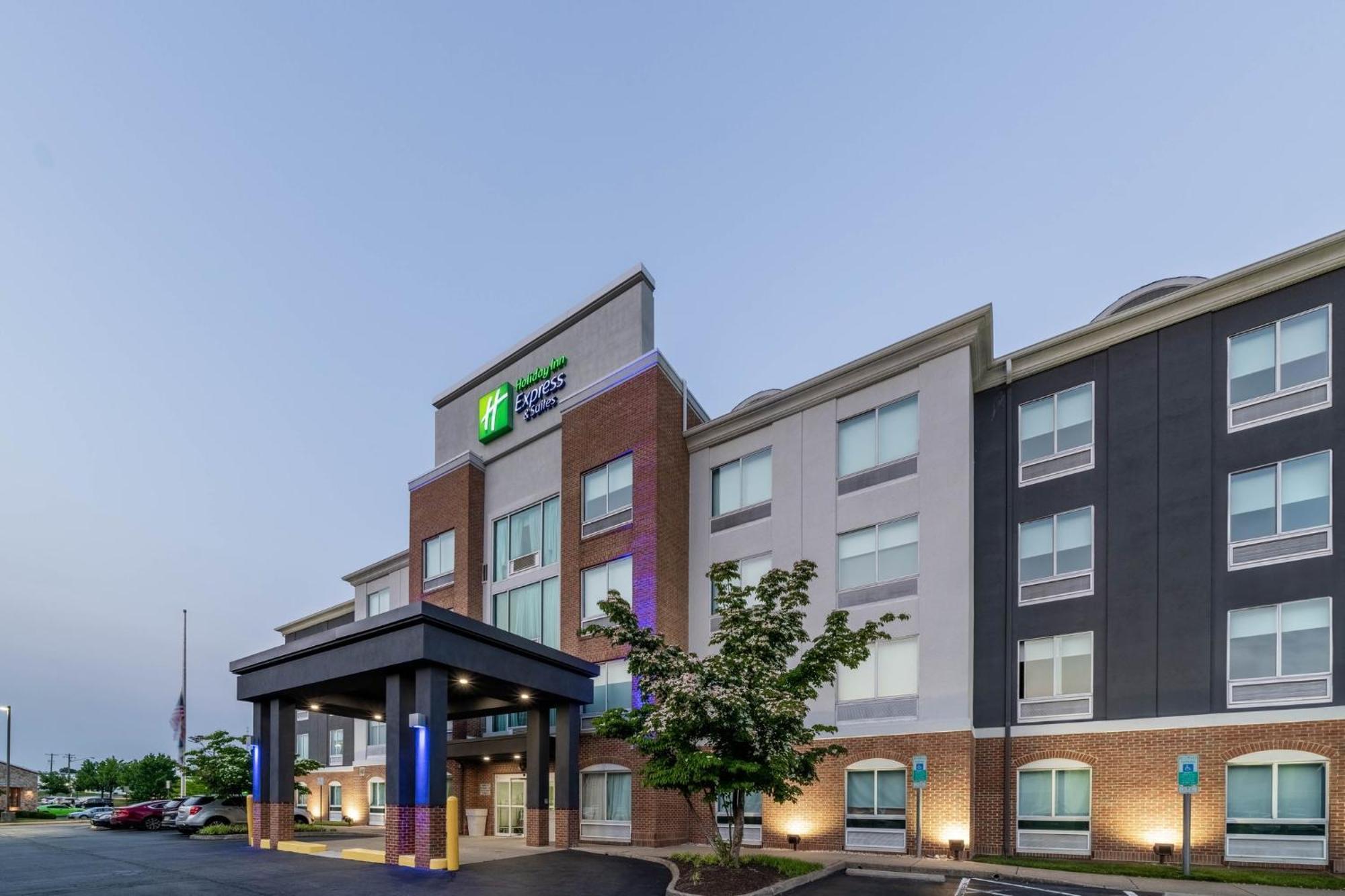 Holiday Inn Express Hotel & Suites Woodbridge, An Ihg Hotel Экстерьер фото